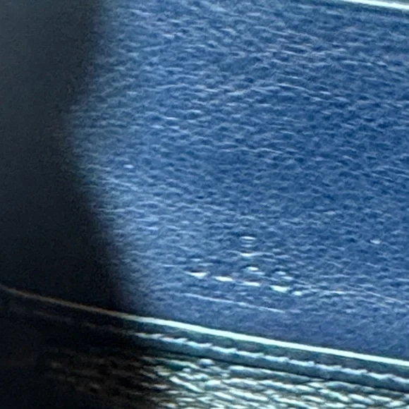 Navy Blue Gucci Zip-Around Wallet - Picture 6 of 7